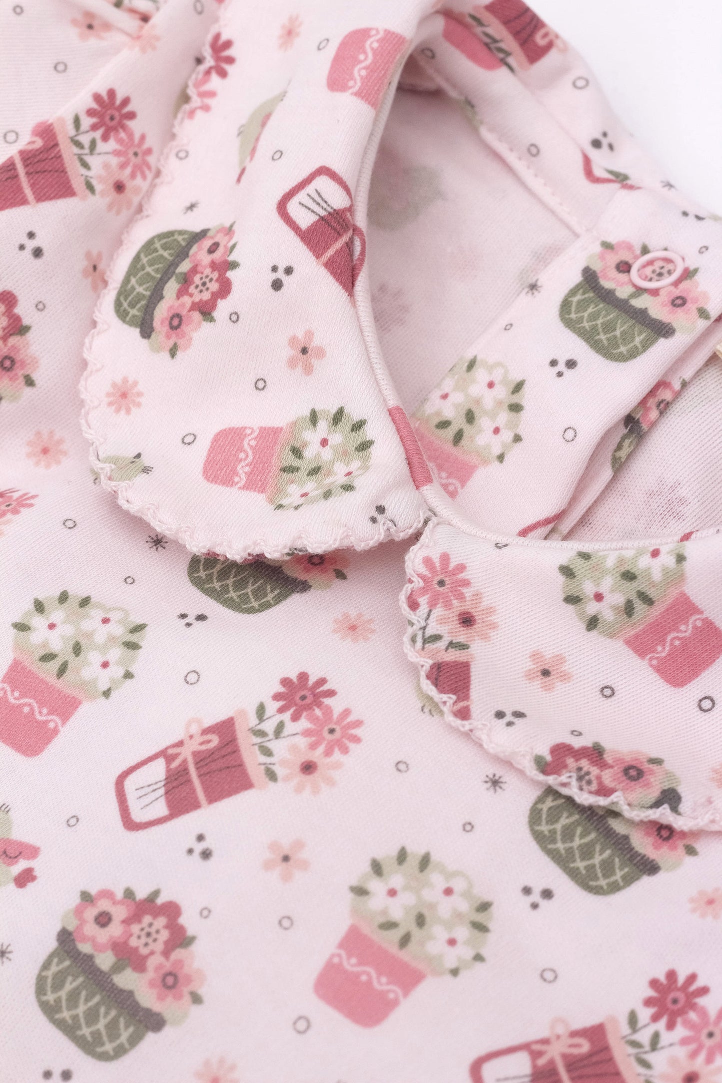 Organic long sleeve bodysuit with collar pink