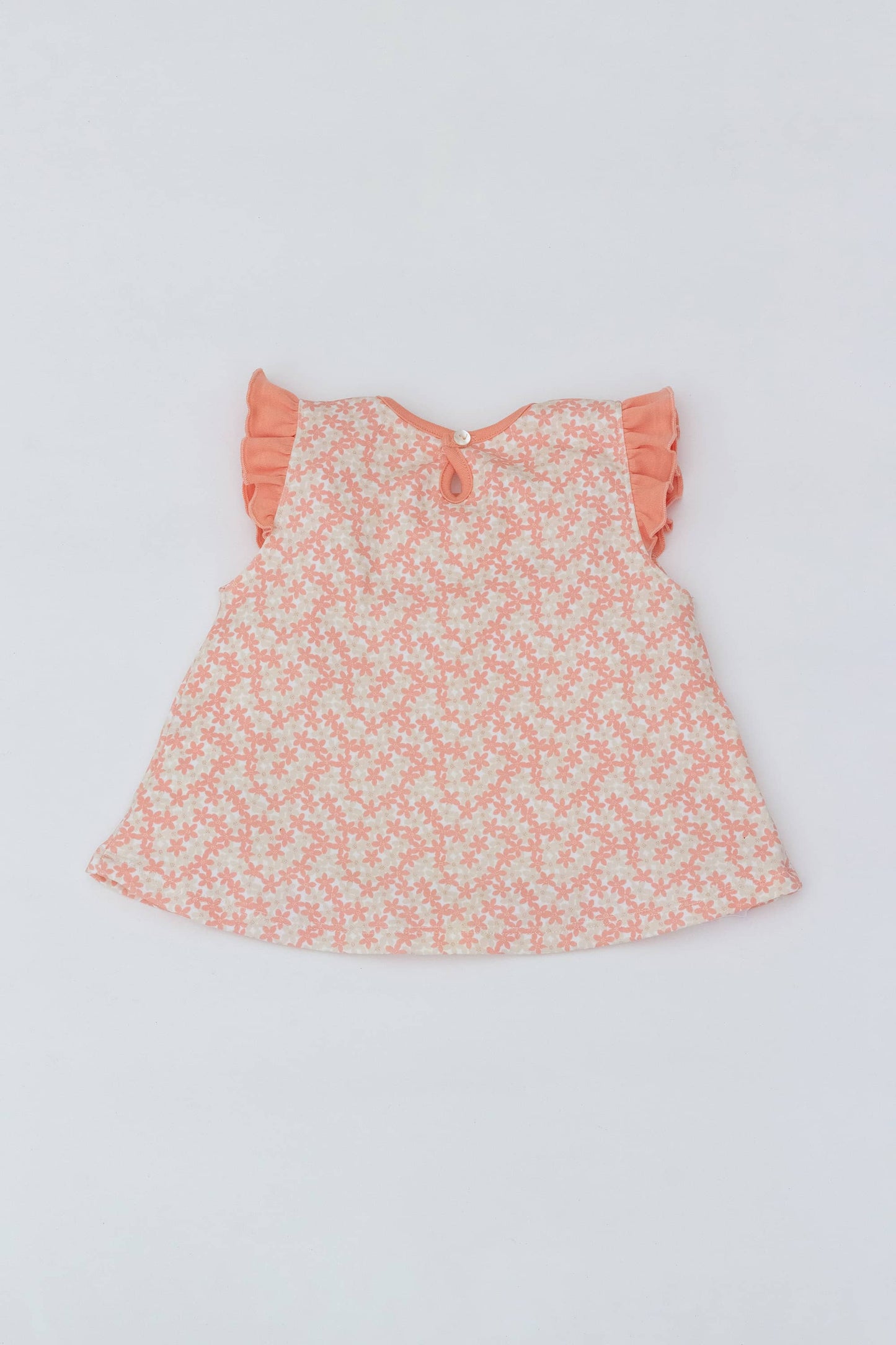 Contrasting ruffle sleeve A-line top