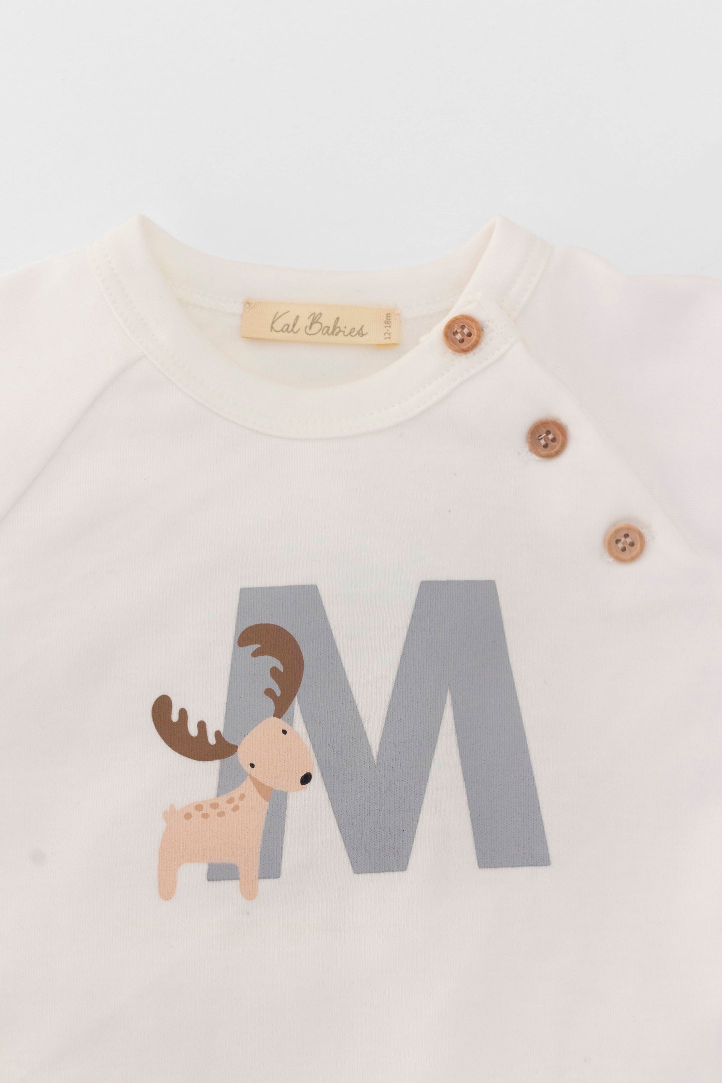 Organic raglan sleeve crewneck top white moose print