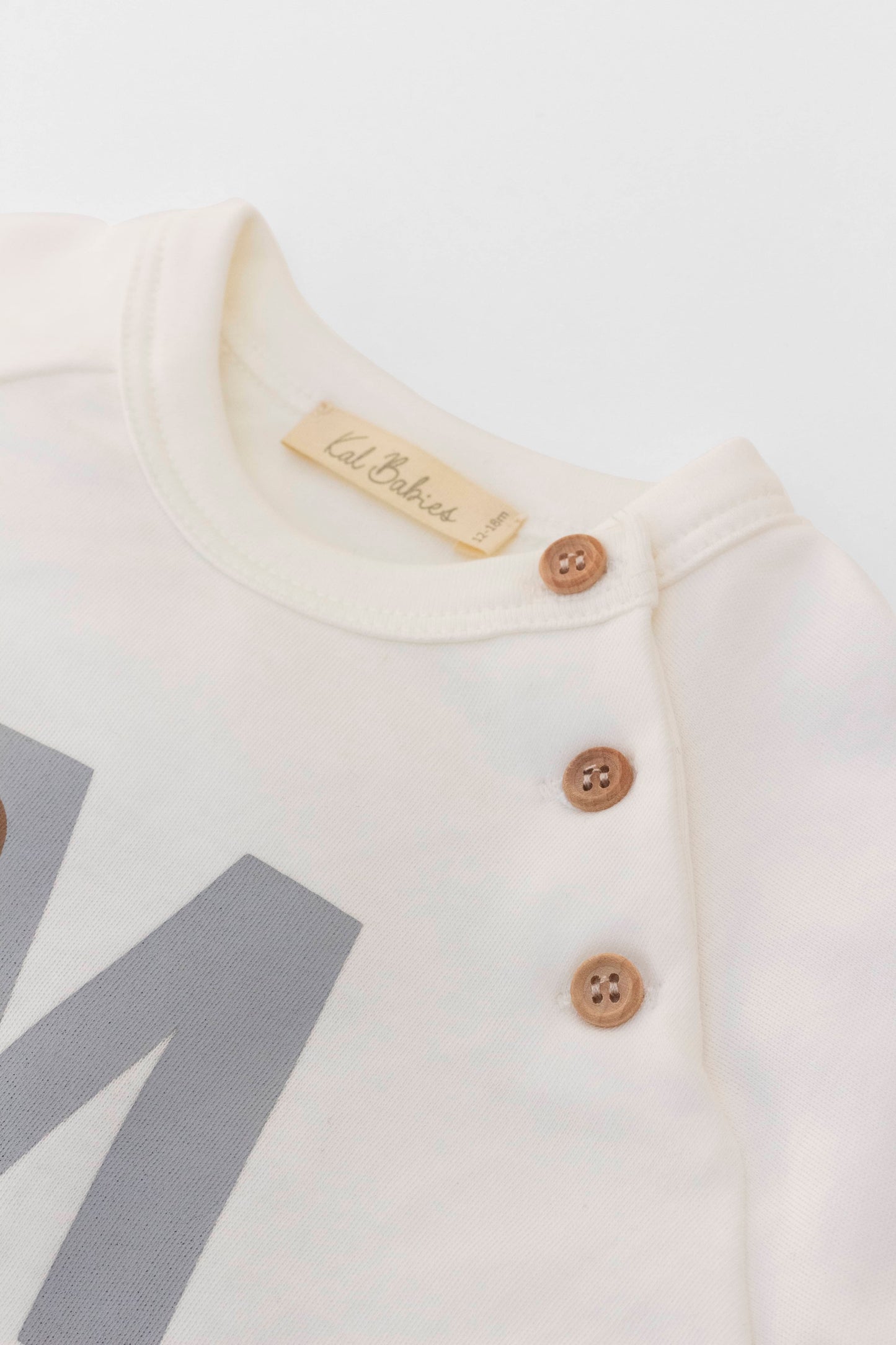 Organic raglan sleeve crewneck top white moose print