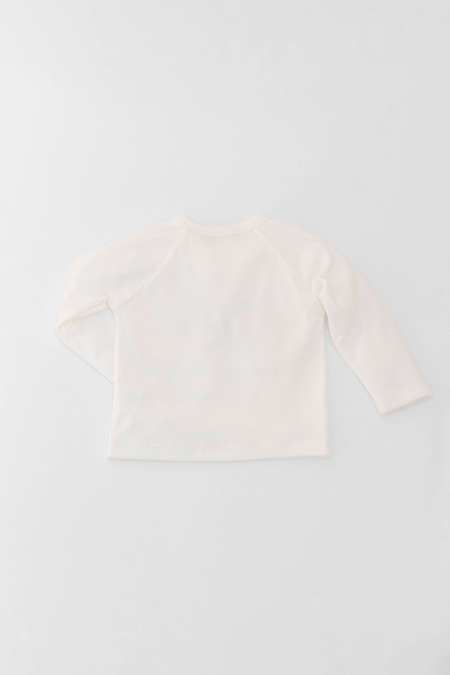 Organic raglan sleeve crewneck top white moose print